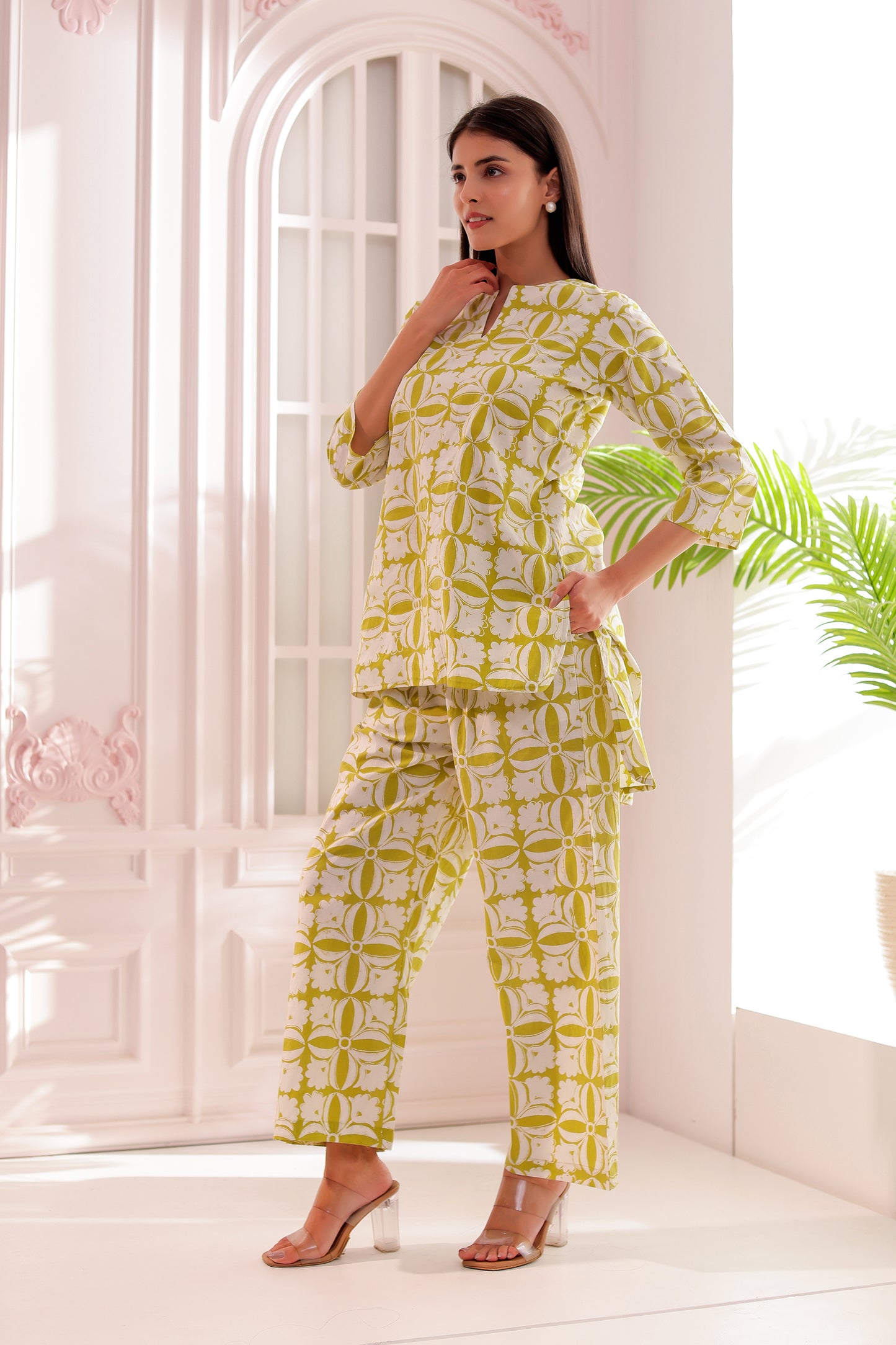 Saadgi White & Green Printed Co-ord Set
