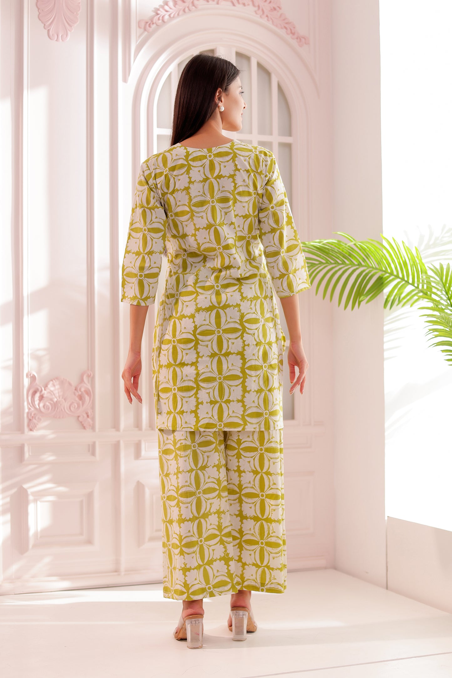 Saadgi White & Green Printed Co-ord Set