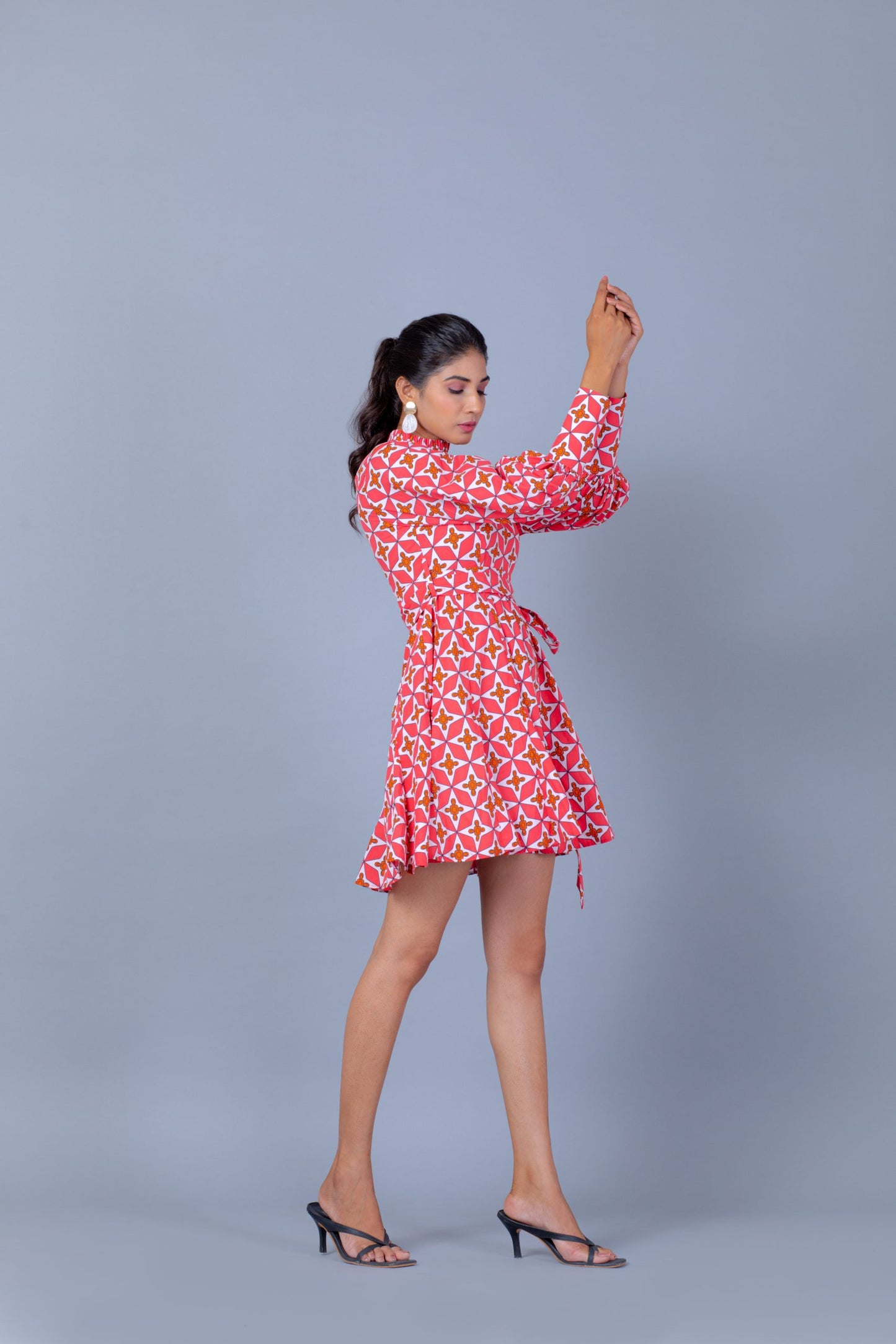 Retro Print Mini Dress with Belt and Voluminous Sleeves